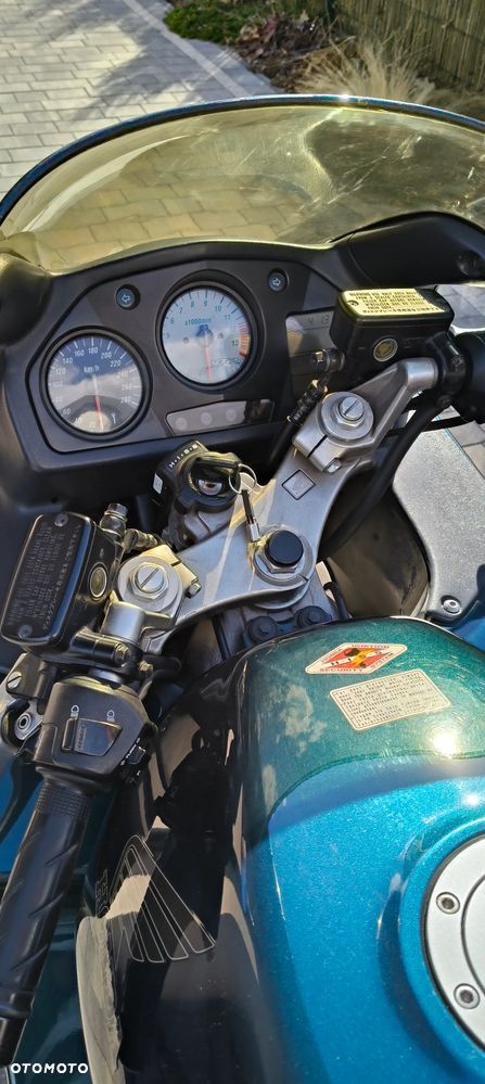 Honda VFR - 6