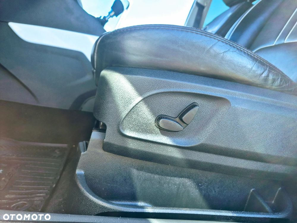 Ford Kuga 2.0 TDCi 4x4 Individual - 16