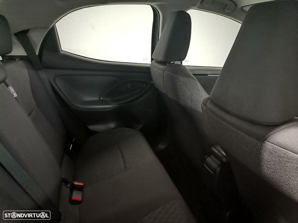 Toyota Yaris 1.5 HDF Comfort Plus - 8