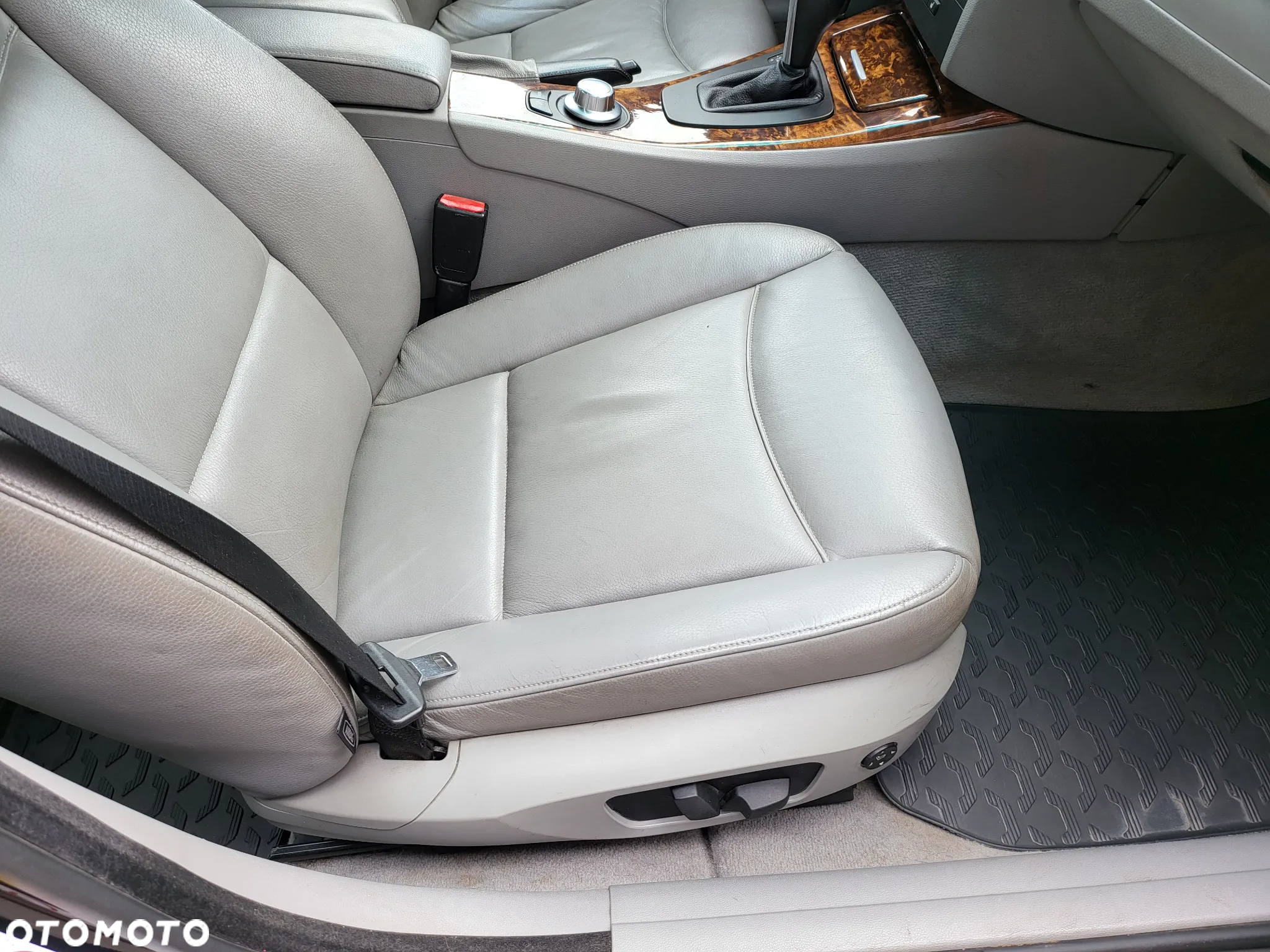 BMW Seria 3 325i - 8