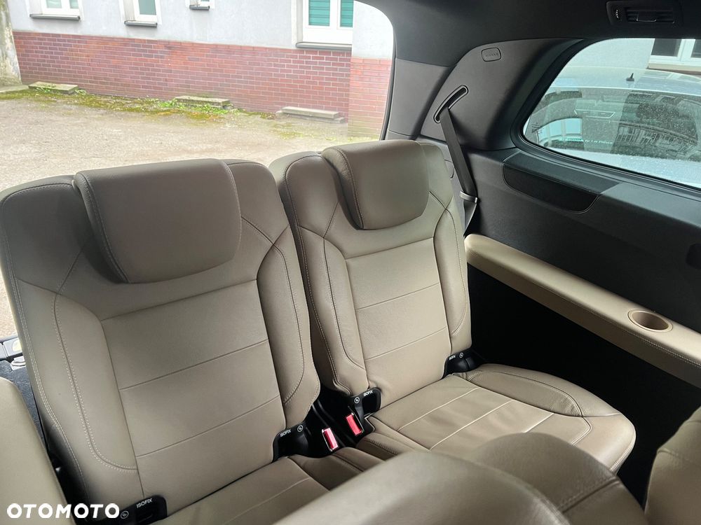 Mercedes-Benz GL 350 BlueTEC 4Matic 7G-TRONIC - 37