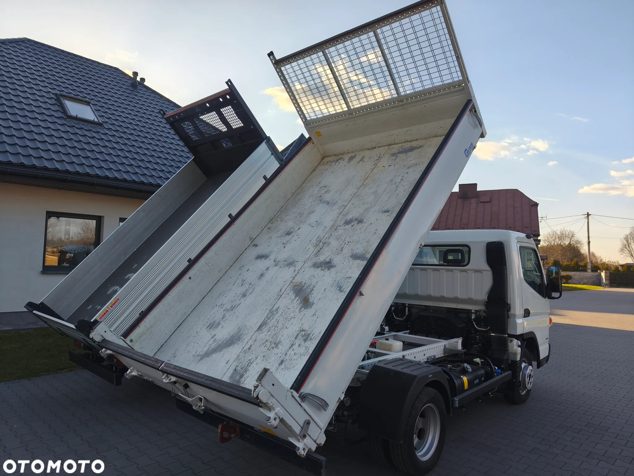 Mitsubishi Fuso Canter - 4