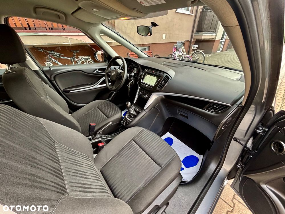 Opel Zafira - 23