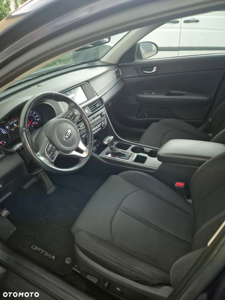 Kia Optima - 11