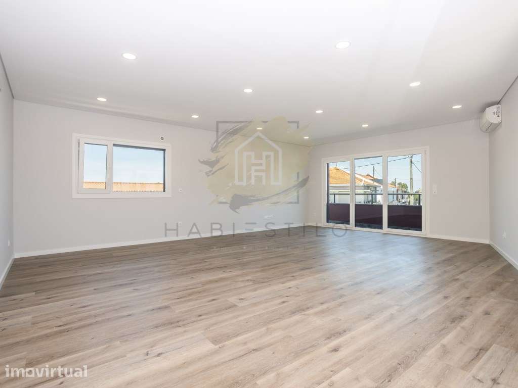 Apartamento novo T2 com excelentes áreas - Grande imagem: 3/36