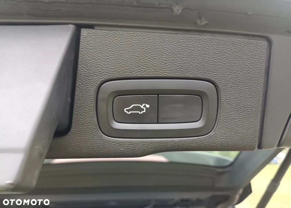 Volvo XC 60 D4 Momentum Pro - 20