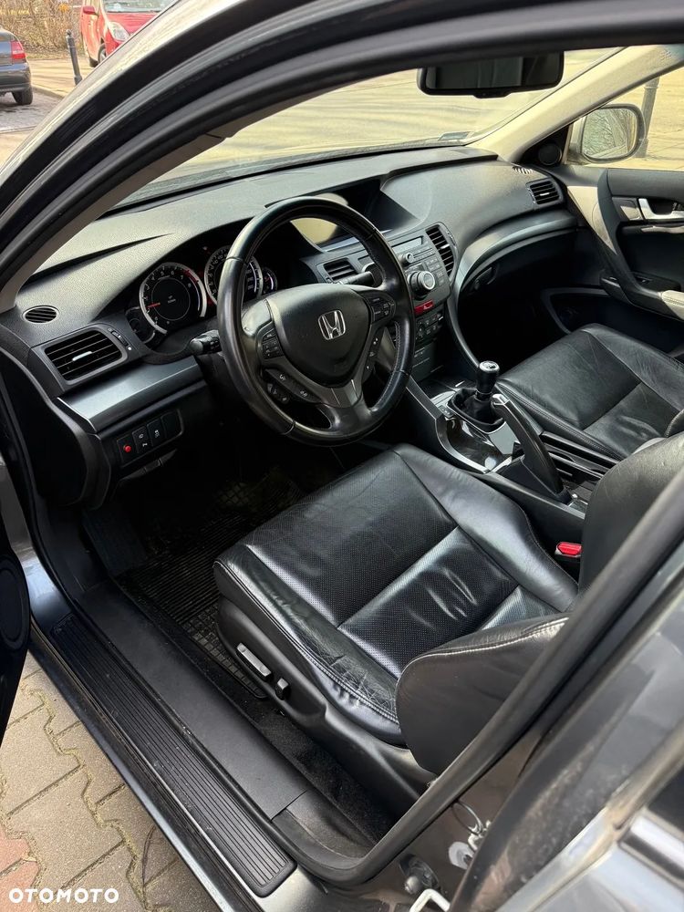 Honda Accord 2.0 Executive - 9