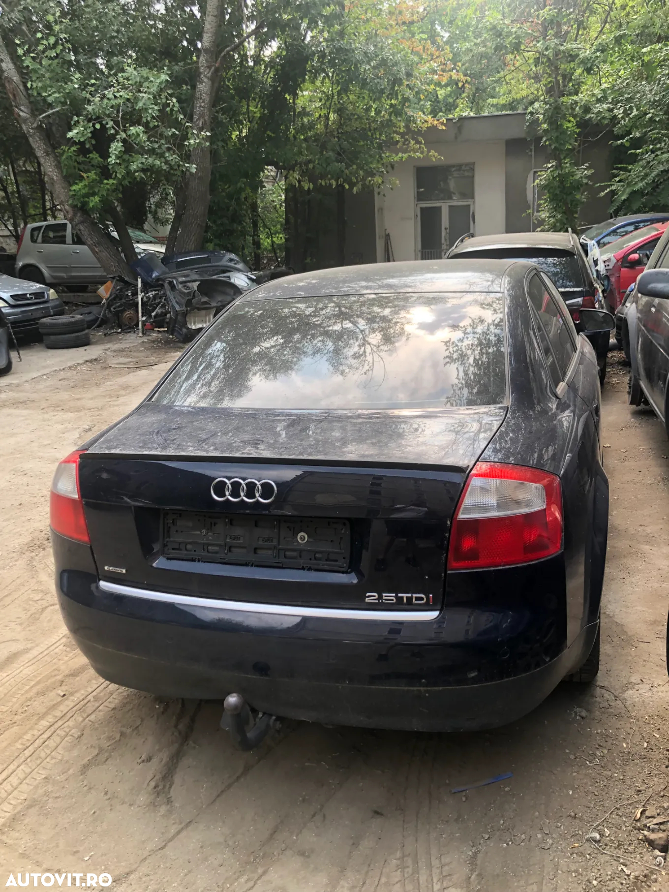 Dezmembrez Audi A4 B6 sedan albastru 2.5 TDI V6 2002 - 5