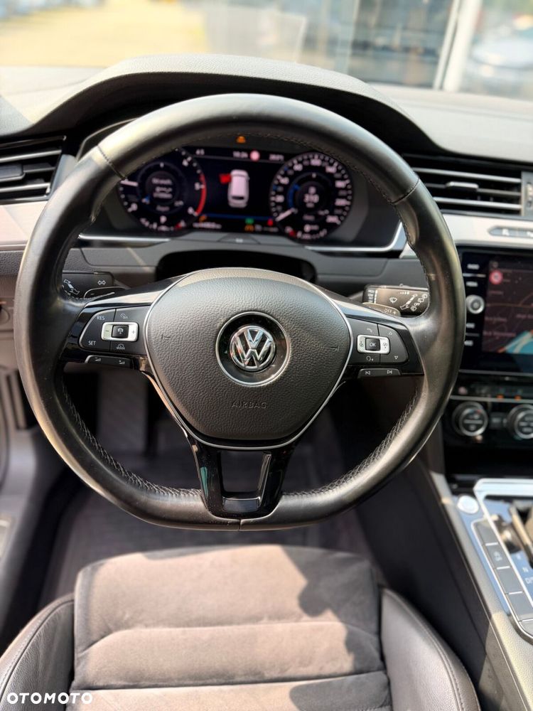 Volkswagen Passat - 17