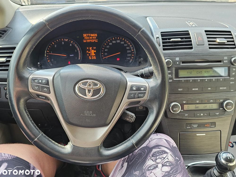 Toyota Avensis 2.0 D-4D Premium - 19