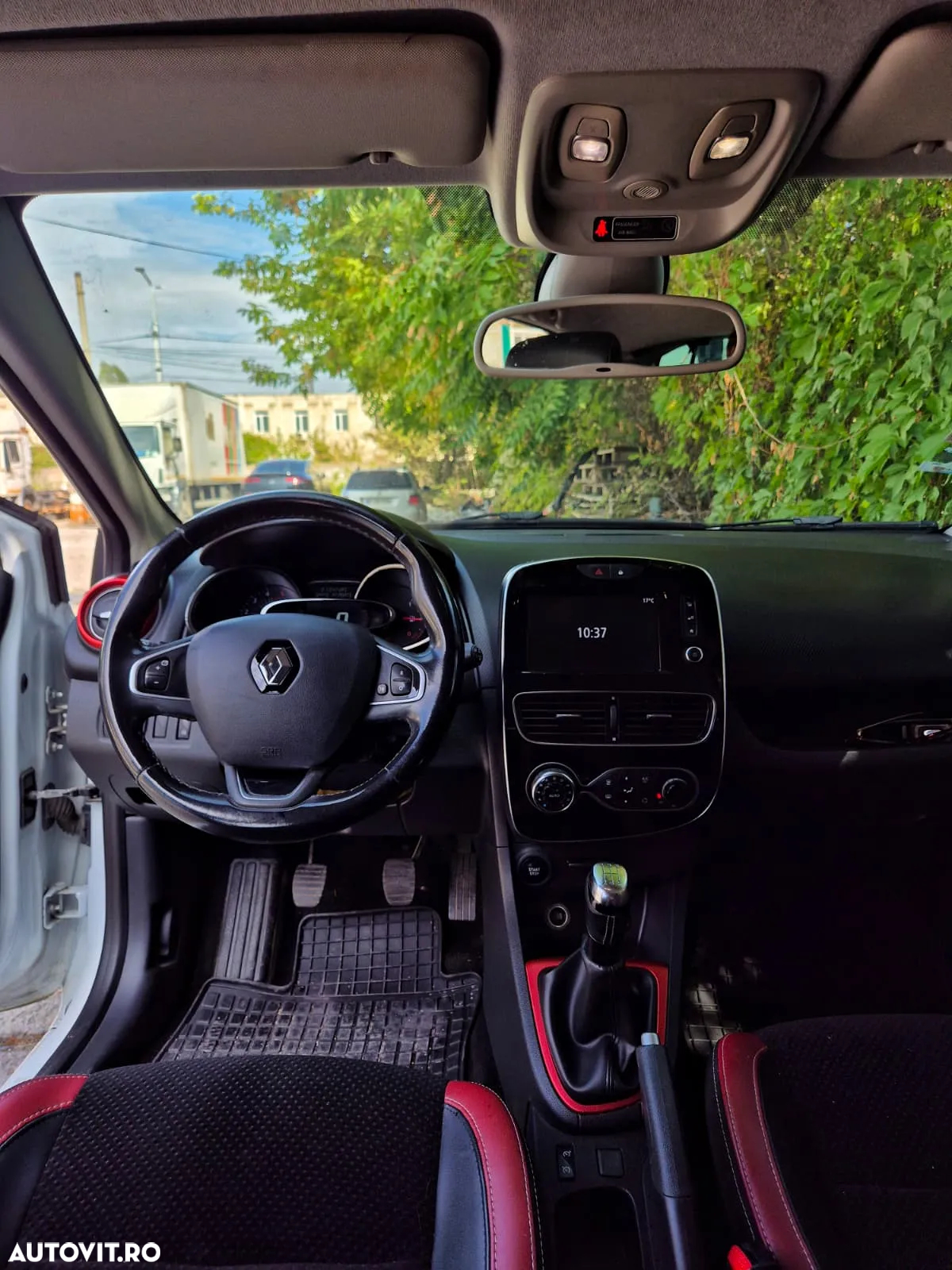 Renault Clio - 25