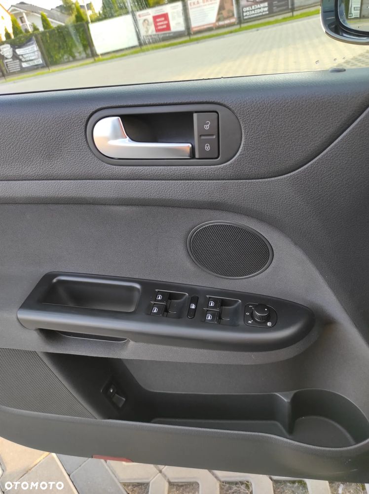 Volkswagen Golf Plus - 9