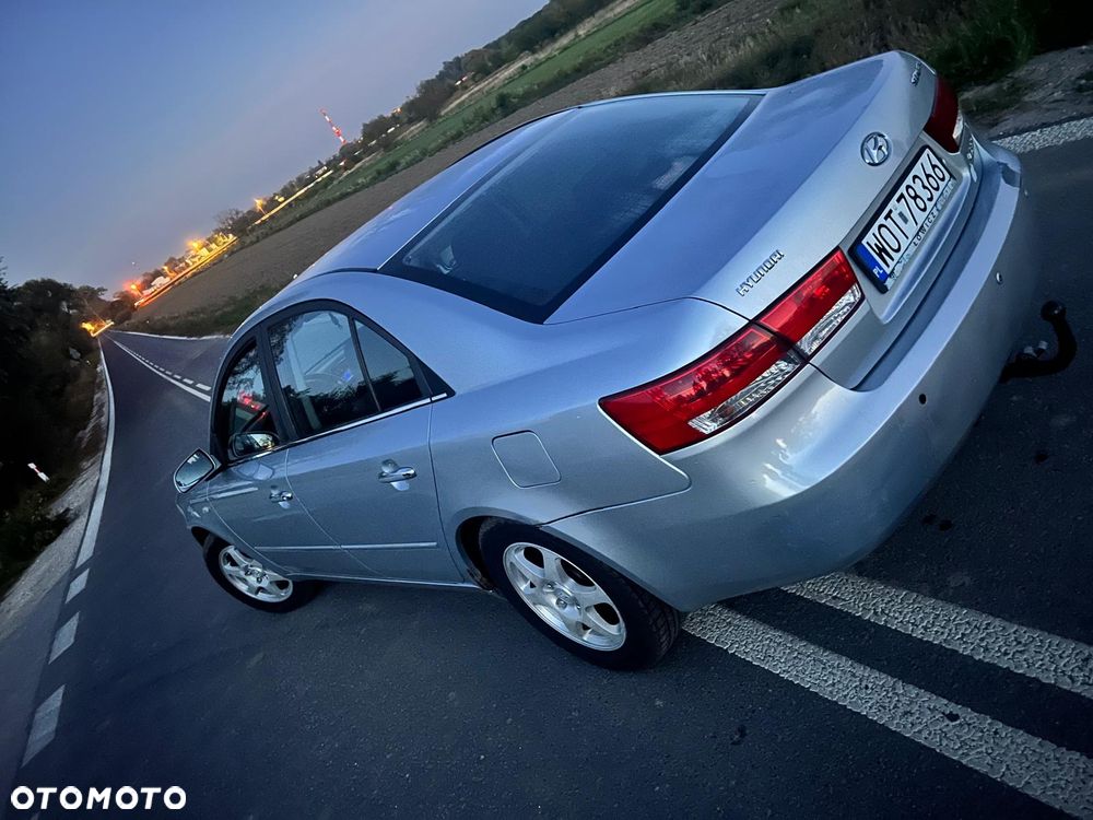 Hyundai Sonata - 3