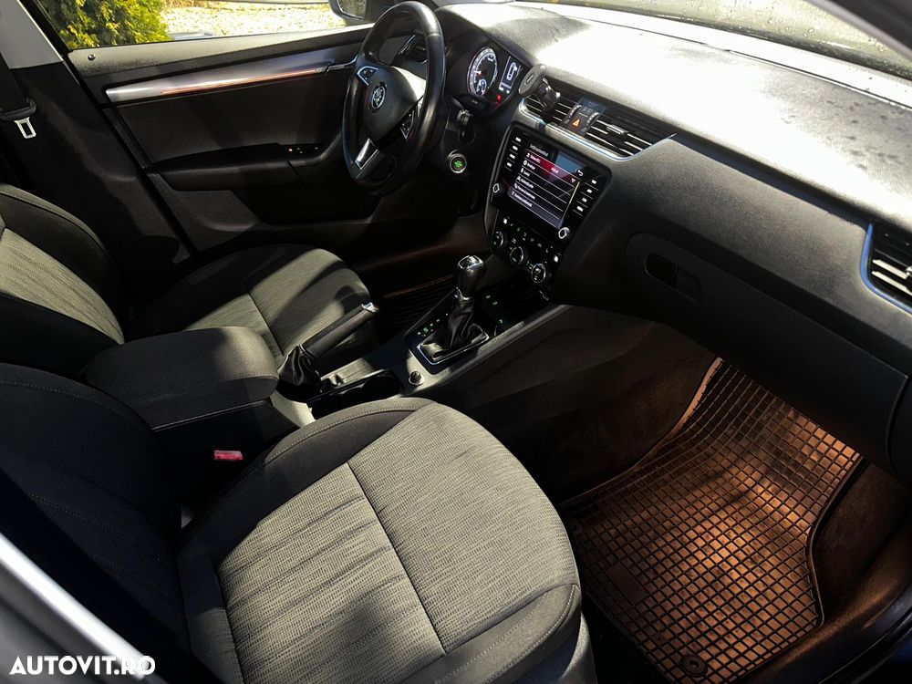 Skoda Octavia 1.6 TDI DSG Style - 8