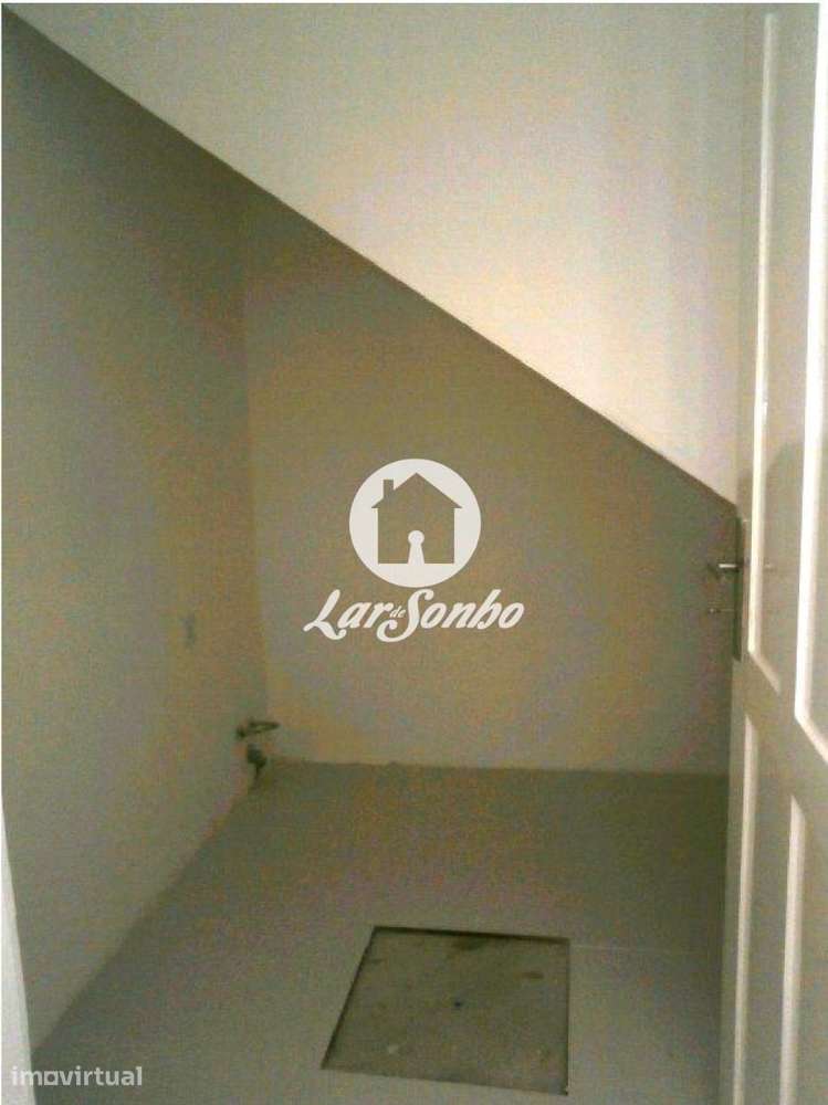 Moradia para de Investimento com Elevado Potencial no Centro de Vil... - Grande imagem: 2/36