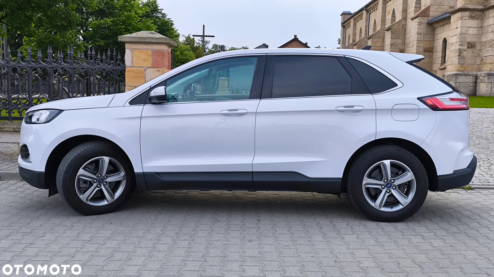 Ford Edge - 2