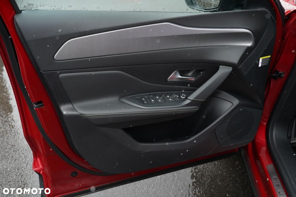Peugeot 408 1.2 PureTech mHEV GT S&S e-DSC6 - 11