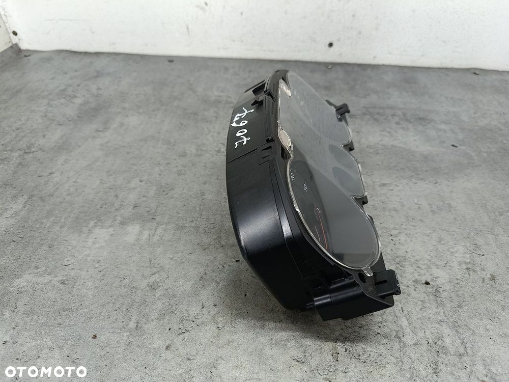 LICZNIK VW PASSAT B6 3C0920860K V0007000 1.9 TDI - 5