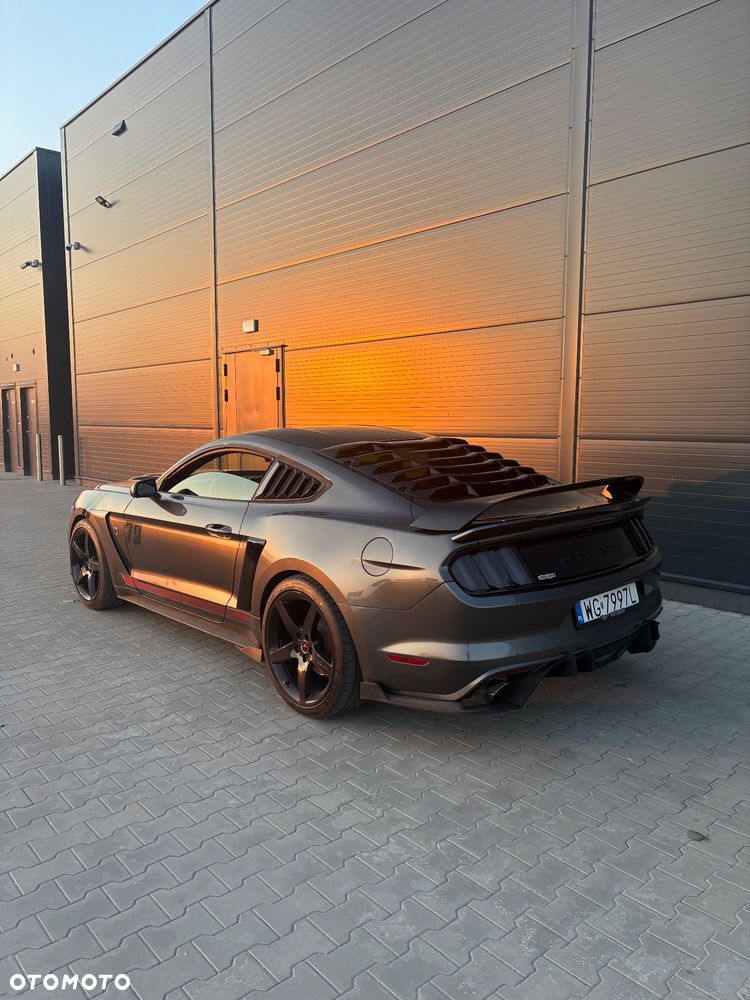 Ford Mustang - 8
