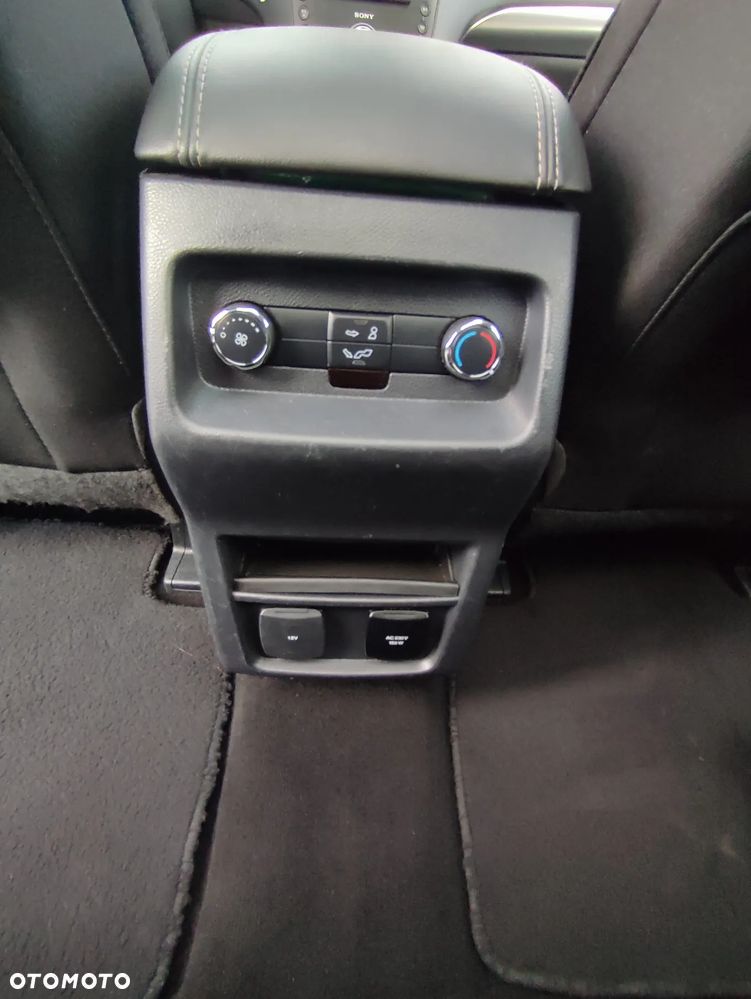 Ford S-Max 2.0 EcoBlue Titanium - 21