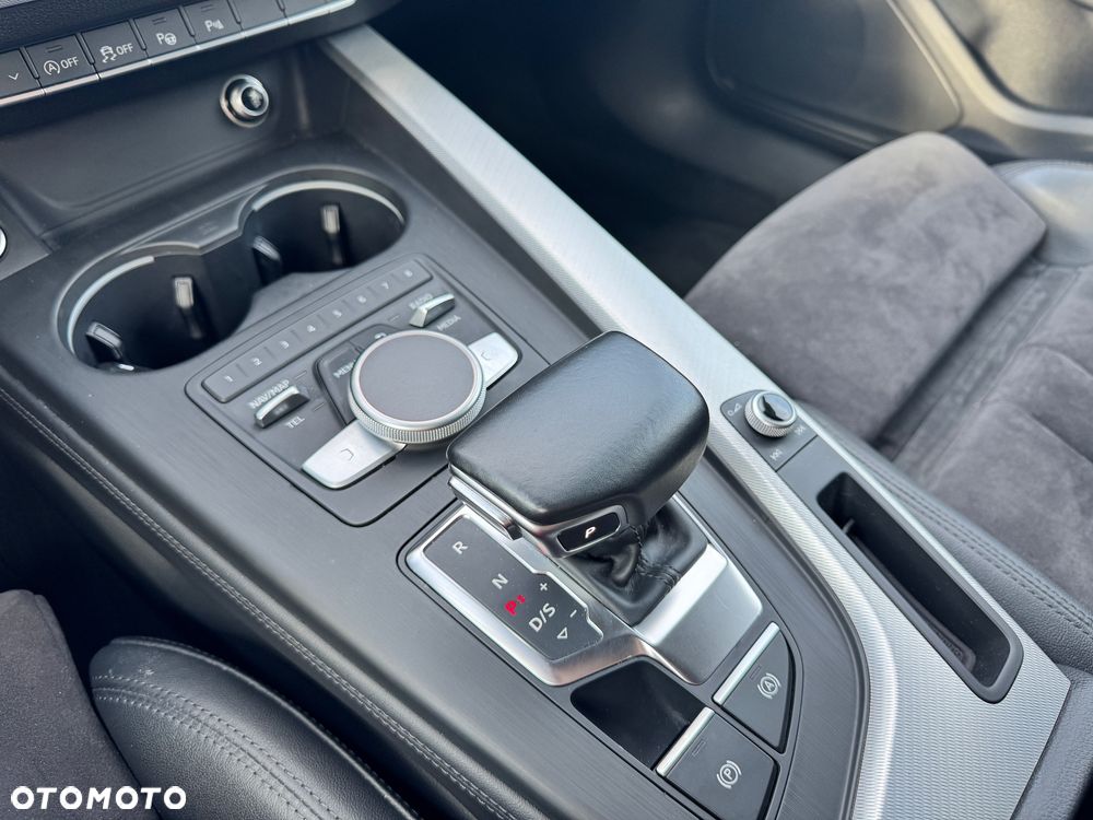 Audi A4 Avant 40 TDI S tronic - 30