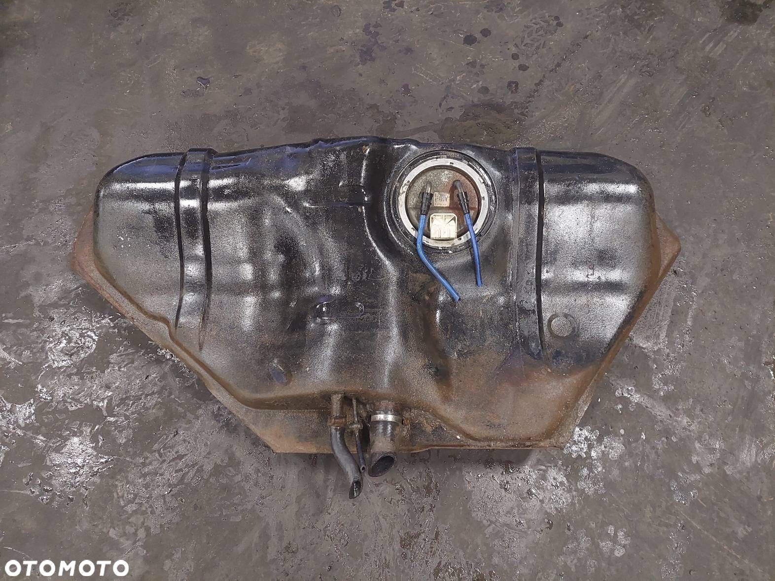BAK ZBIORNIK PALIWA + POMPKA METALOWY OPEL VECTRA B 1.7 TD - 1