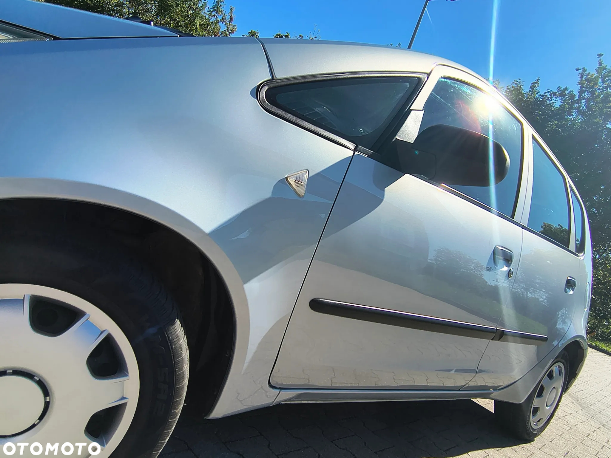 Mitsubishi Colt - 9