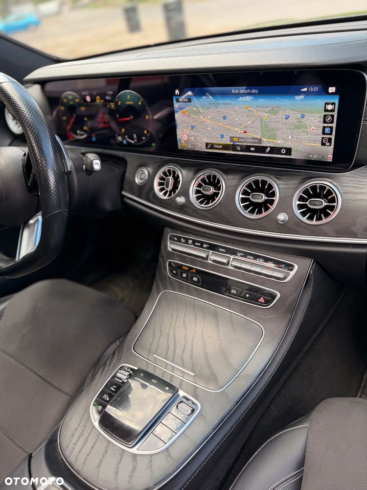 Mercedes-Benz Klasa E 220 d 9G-TRONIC - 27