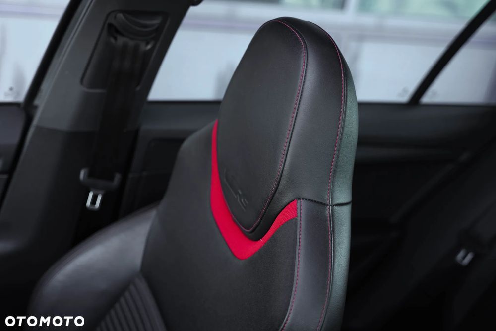 Skoda Octavia 2.0 TDI RS DSG - 16