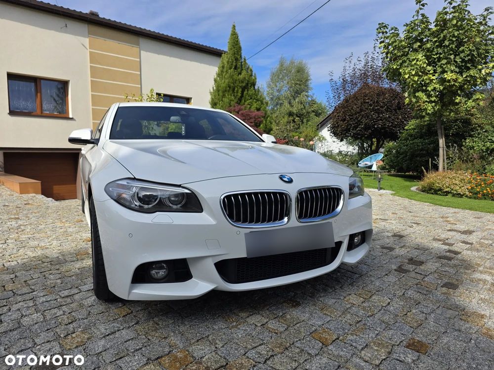 BMW Seria 5 525d xDrive - 1