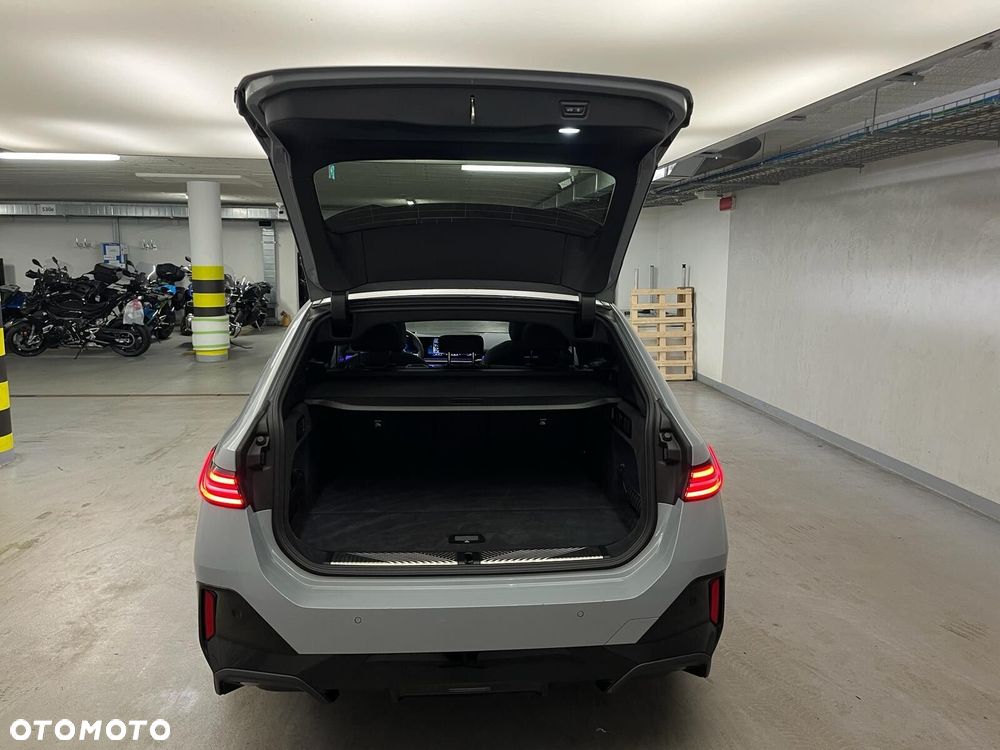 BMW Seria 5 520d xDrive mHEV M Sport - 35