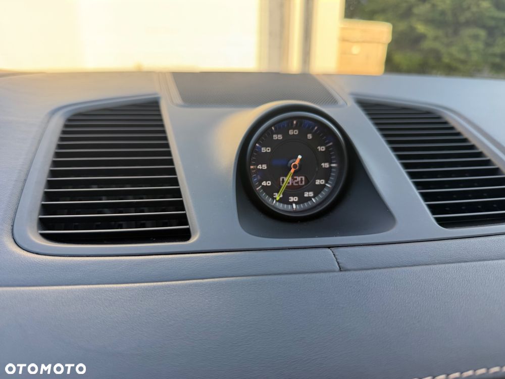 Porsche Cayenne E-Hybrid Tiptronic S Platinum Edition - 36