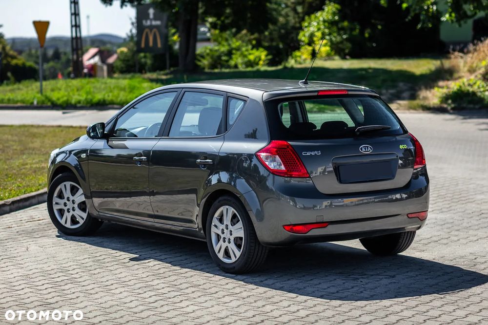 Kia Ceed 1.4 CVVT Attract - 14