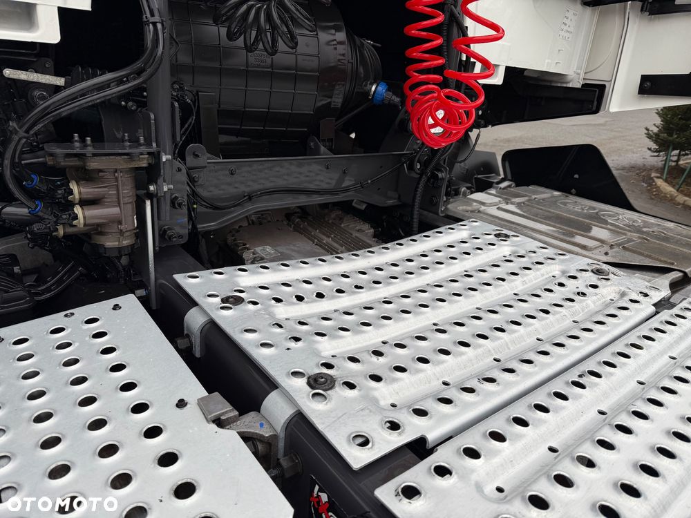 Renault T480 *SLEPPER CAB* KLIMA POSTOJOWA* LODOWKA* 315/70* 2 BAKI* Z Francji - 12