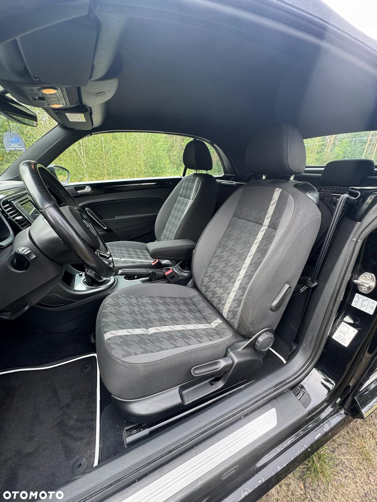 Volkswagen Beetle The Cabriolet 2.0 TDI BlueMotion Technology Design - 19