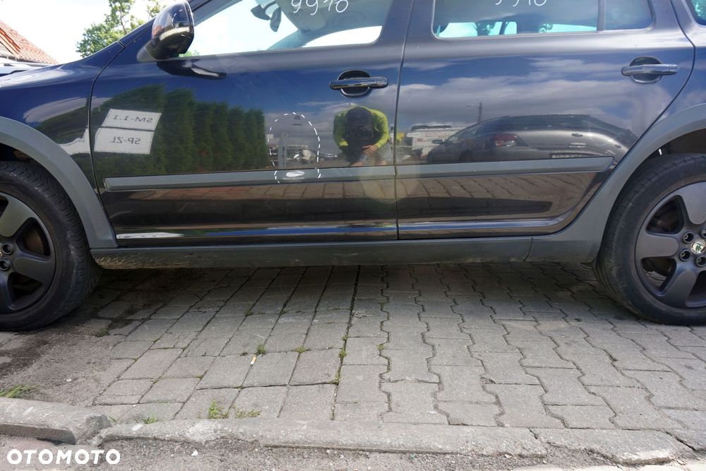 LISTWA PROGOWA LEWA OCTAVIA II 1Z5 LIFT KOMBI 9910 SCOUT SKODA 2008-2013 - 1