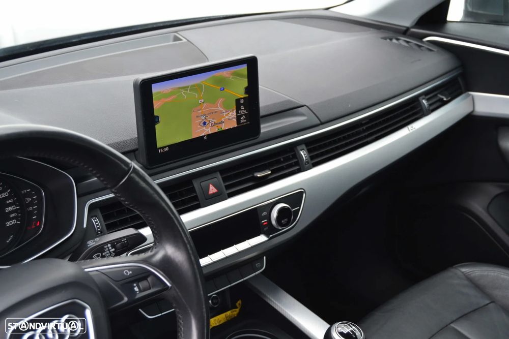Audi A4 2.0 TDI Design - 13