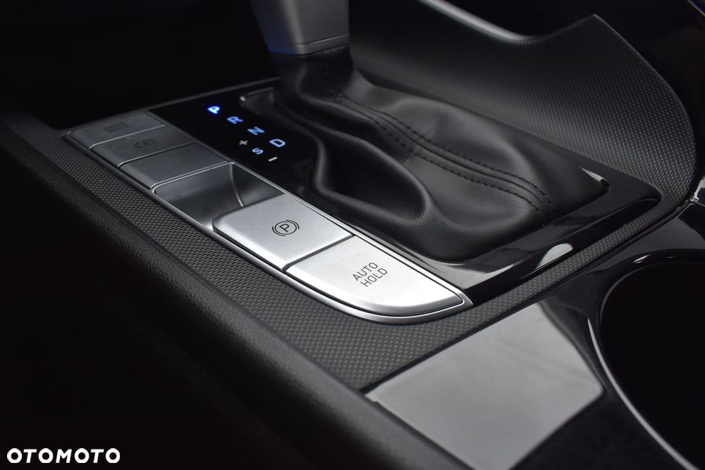 Hyundai Elantra 1.6 Smart CVT - 32