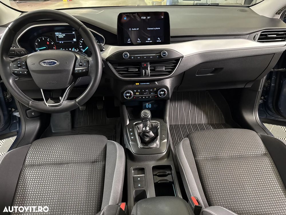 Ford Focus - 10
