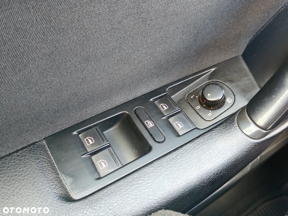 Volkswagen Passat 1.6 TDI Comfortline - 21