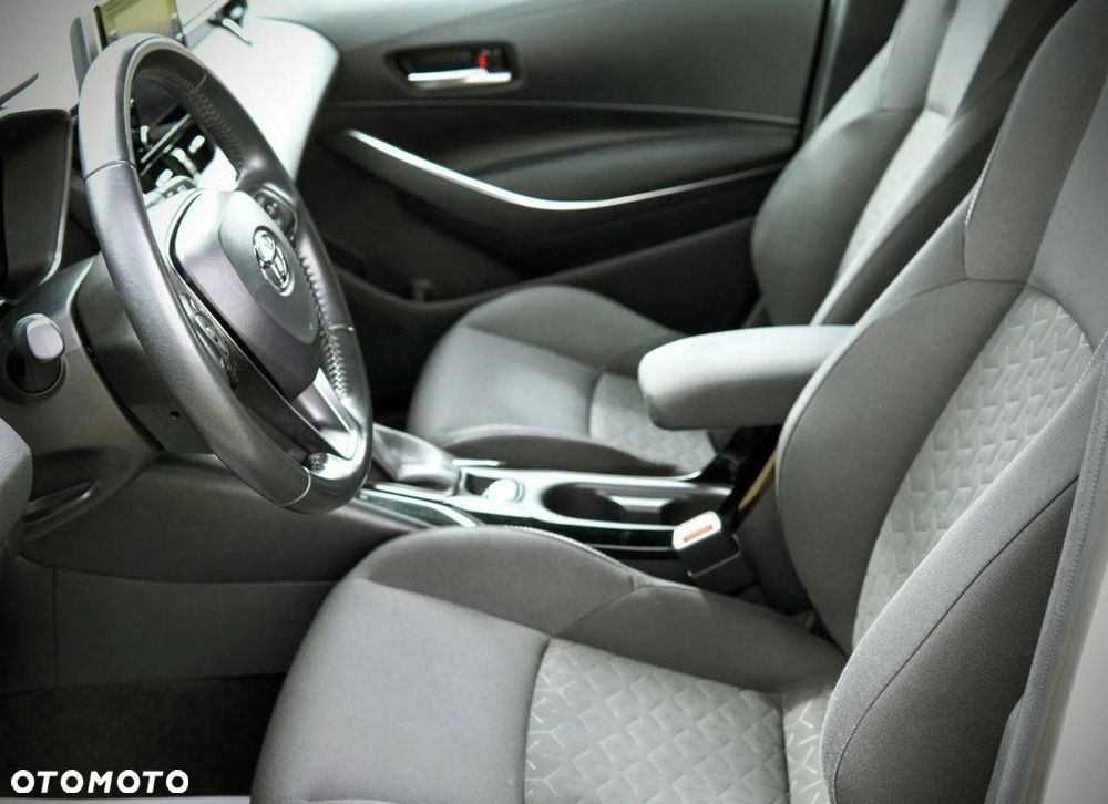 Toyota Corolla 1.8 Hybrid Comfort - 22