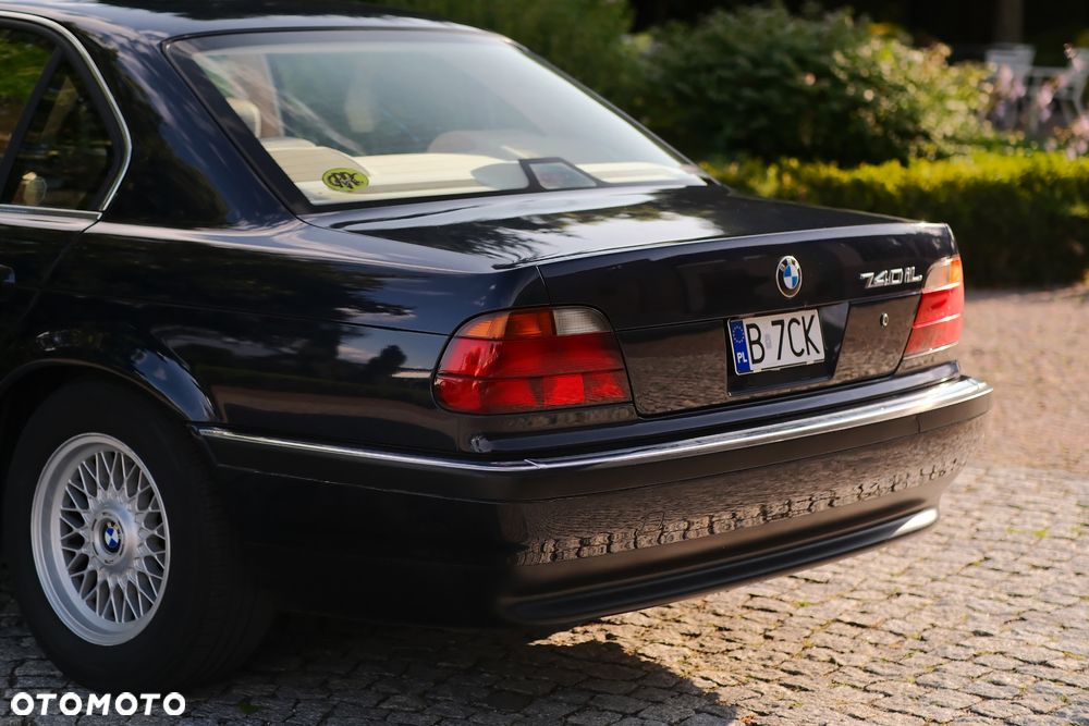 BMW Seria 7 740iL - 16