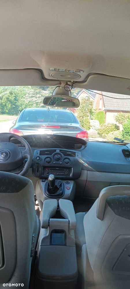 Renault Scenic - 11
