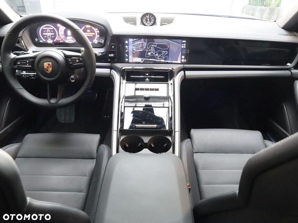 Porsche Panamera - 17