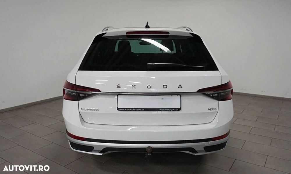 Skoda Superb Combi 2.0 TDI 4x4 DSG Scout - 5