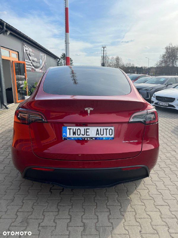 Tesla Y Long Range AWD - 5