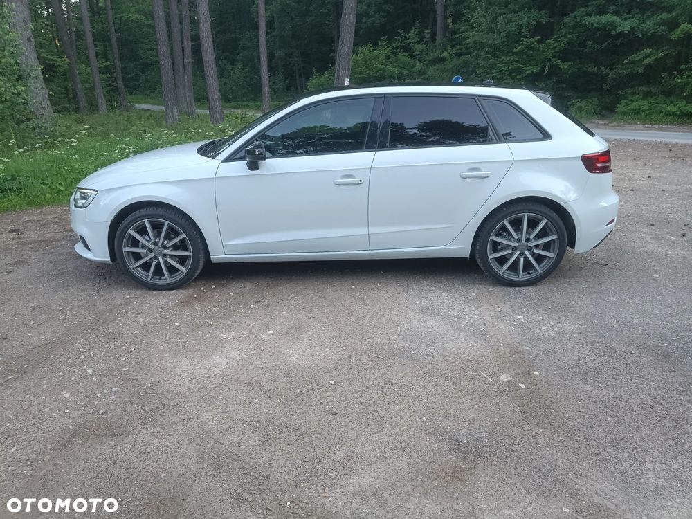 Audi A3 Sportback - 4
