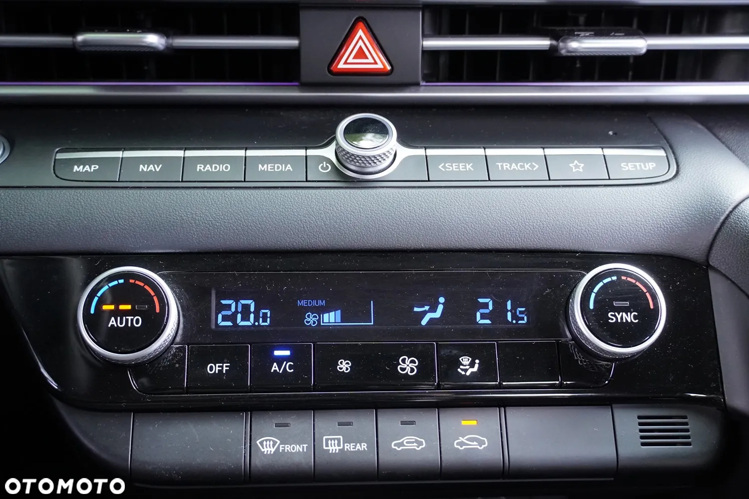 Hyundai Elantra 1.6 Modern - 11