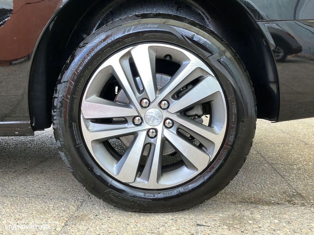 Peugeot Traveller 1.5 BlueHDi L2H1 Business Standard - 24