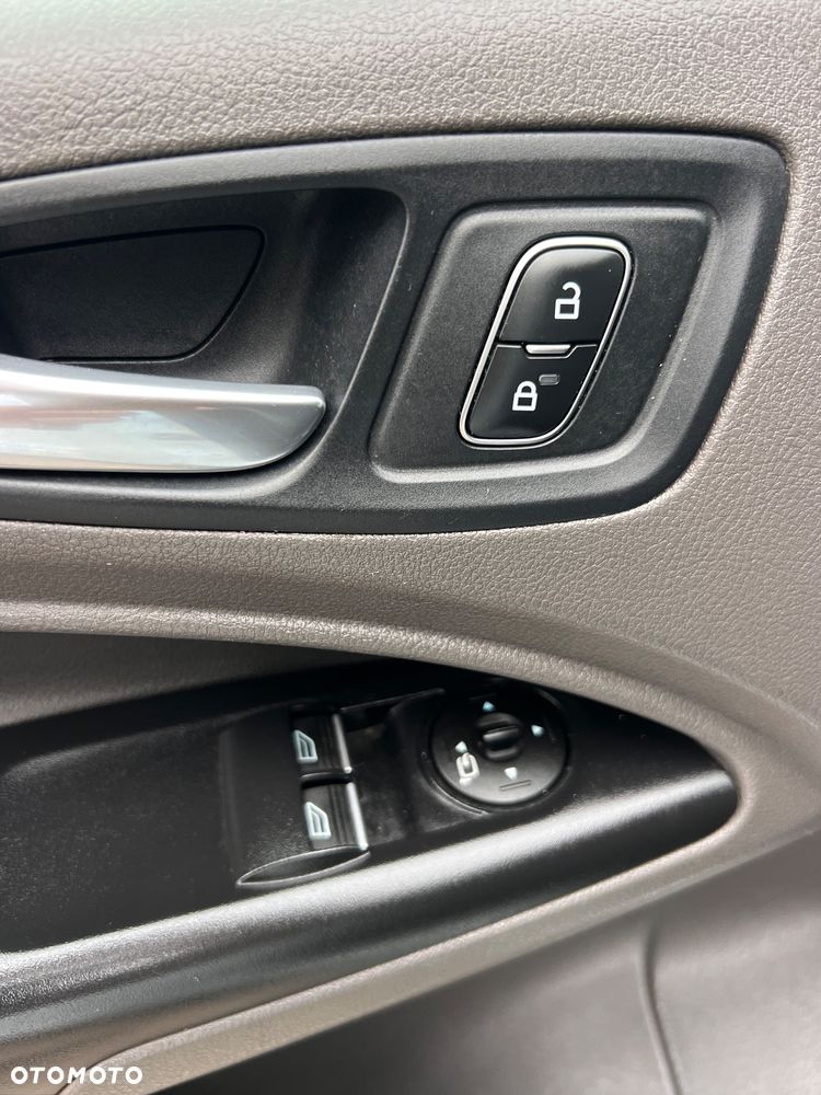 Ford Connect - 27